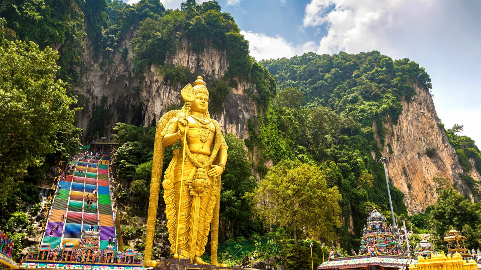 Stunning view of Batu Caves in Malaysia | featuring the large statue of Lord Murugan